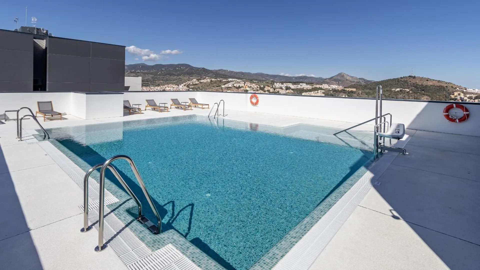 شقة Malaga Skyline 1 Pool & Parking Free 0*,