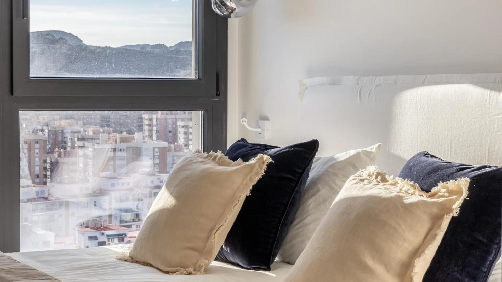 Malaga Skyline 1 Pool & Parking Free Apartment Spain