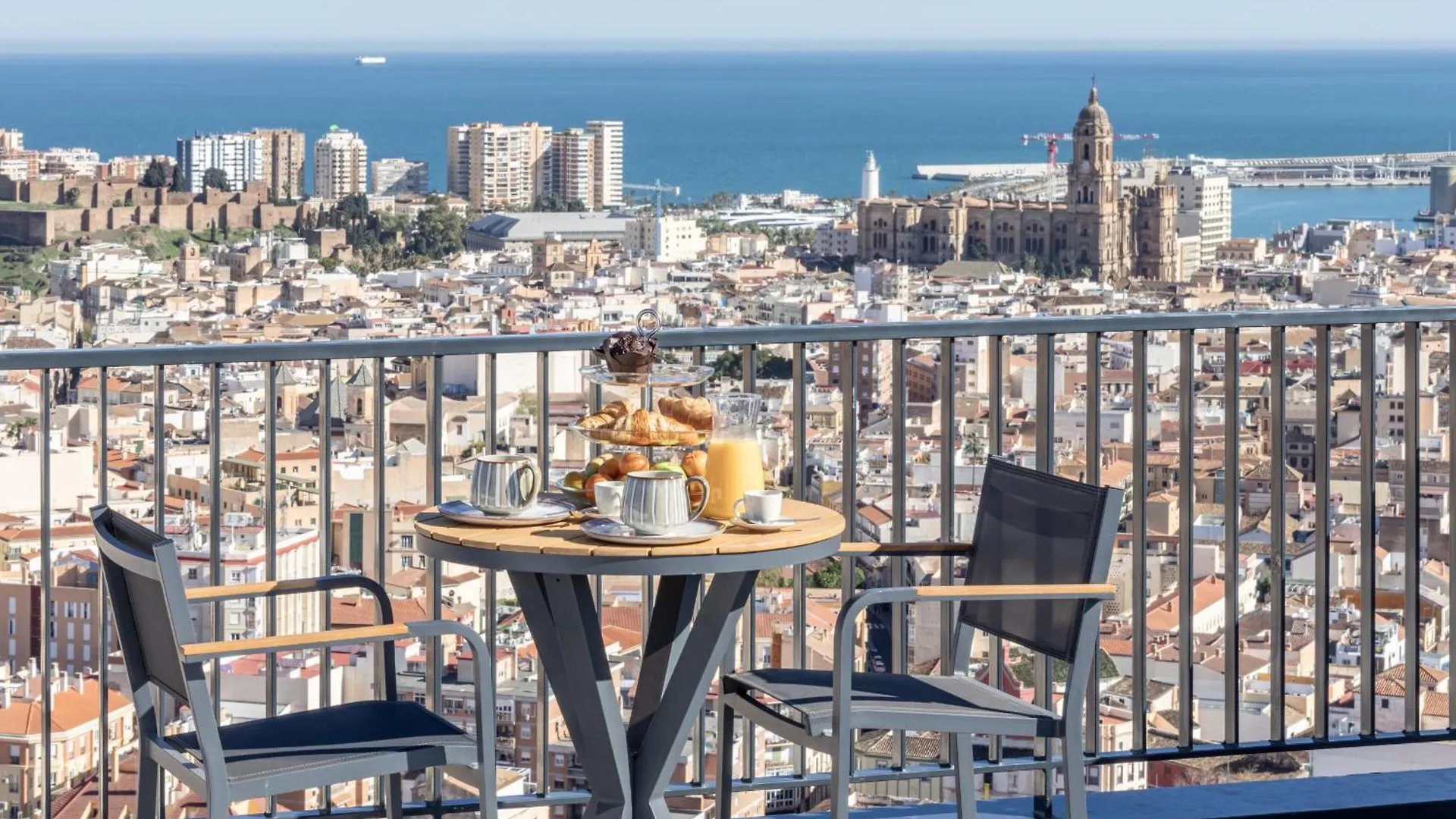 Malaga Skyline 1 Pool & Parking Free Apartment Spain